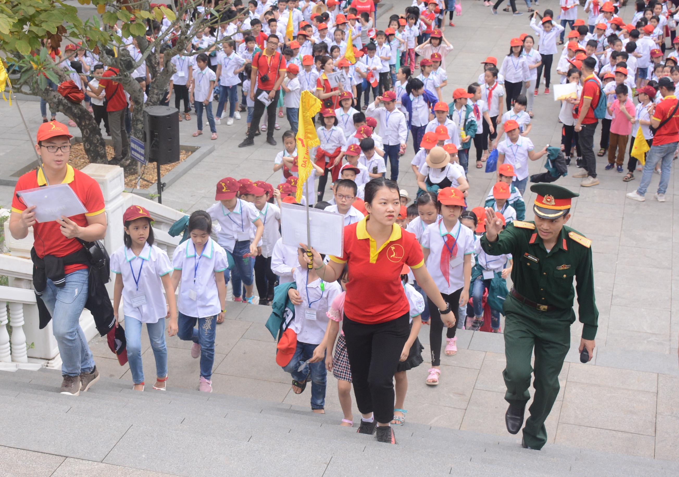 Hết lòng với nhiệm vụ thiêng liêng, cao quý